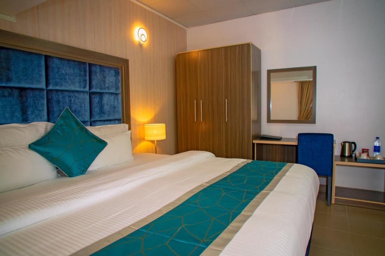 Riviera Suites ラゴス エクステリア 写真