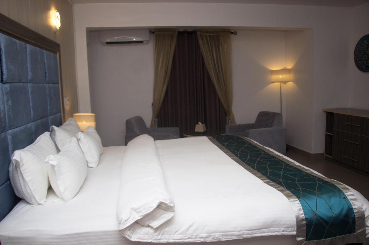 Riviera Suites ラゴス エクステリア 写真