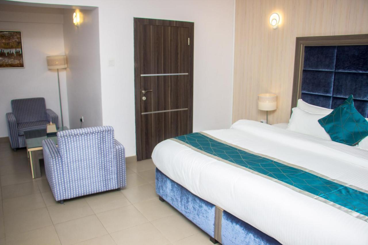 Riviera Suites ラゴス エクステリア 写真